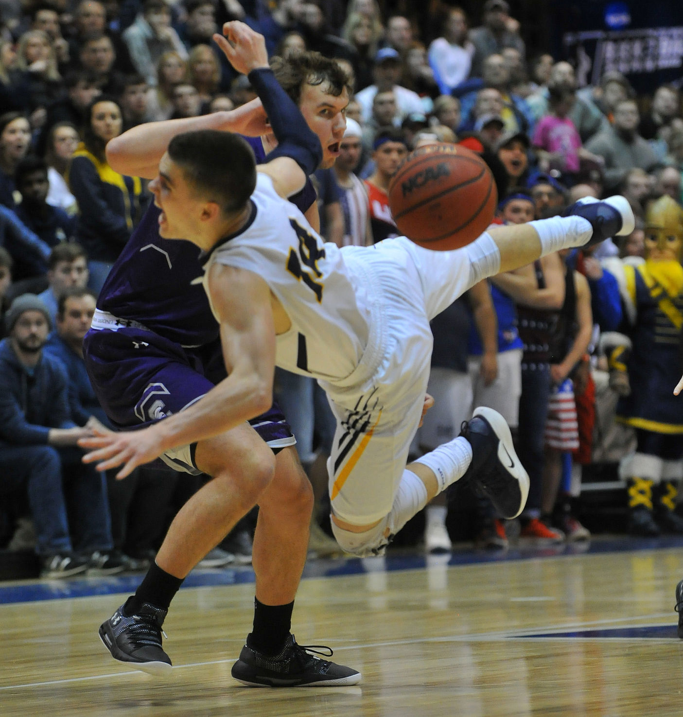 Augustana vs Capital NCAA Division III basketball